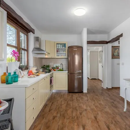 Dea In - Haus Fuer 6 Personen