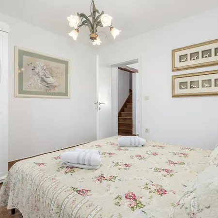 Dea In - Haus Fuer 6 Personen Villa